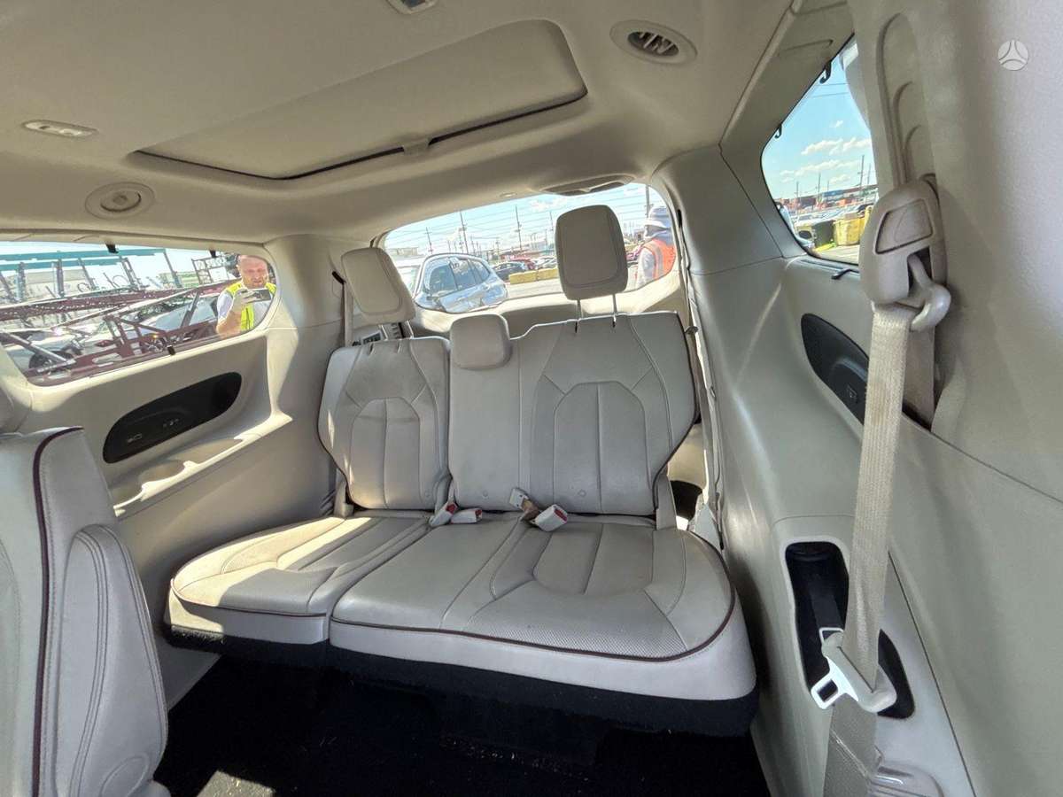 Chrysler Pacifica, 3.6 l., Минивэн