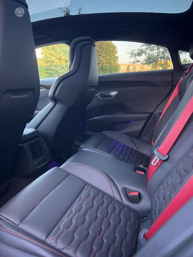 Audi e-tron GT, 93 kWh, hatchback