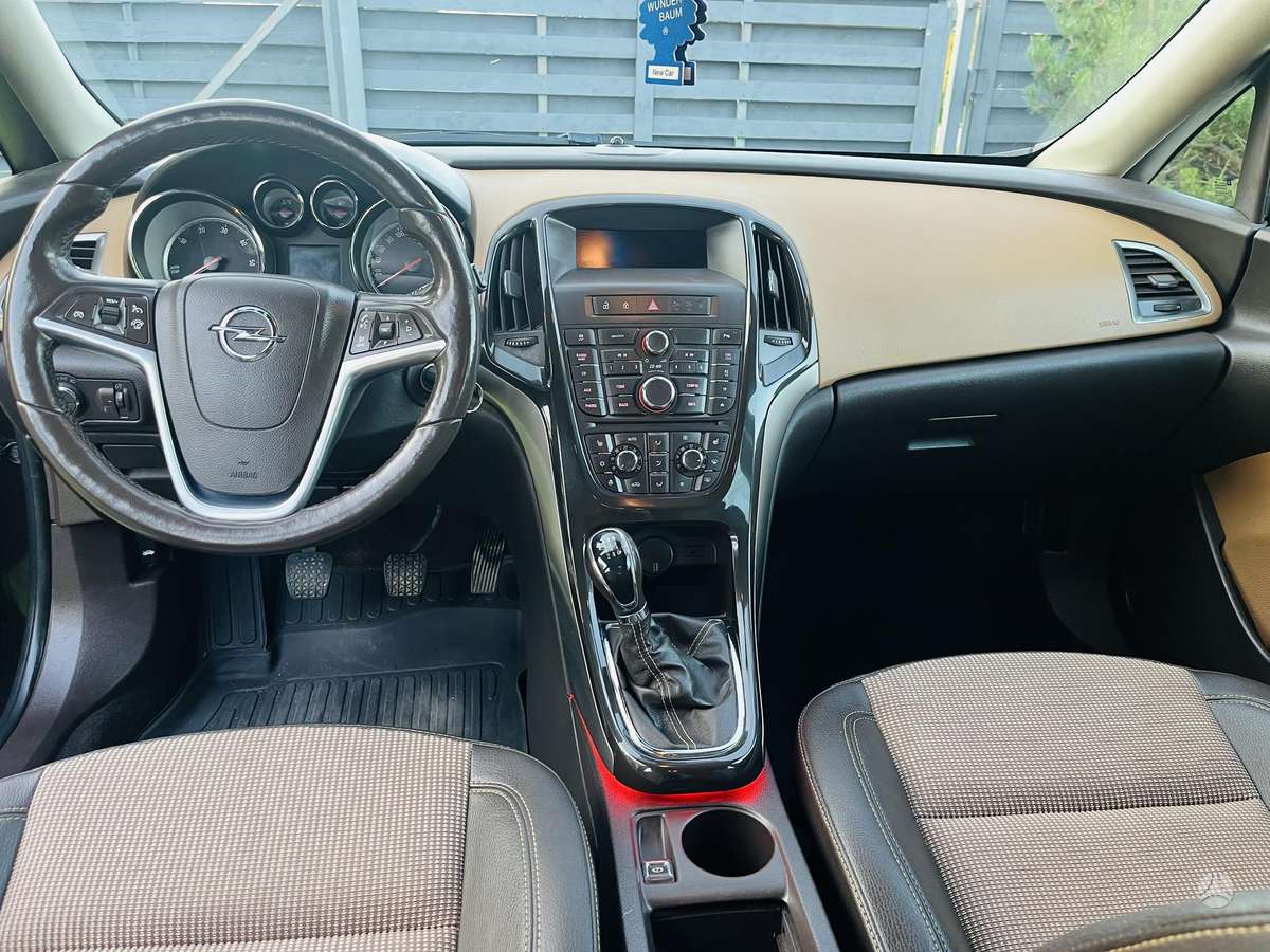 Opel Astra, 2.0 l., Универсал
