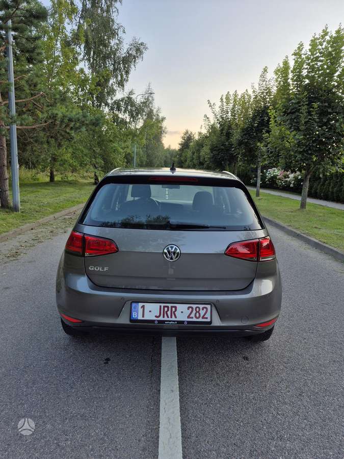 Volkswagen Golf - 5