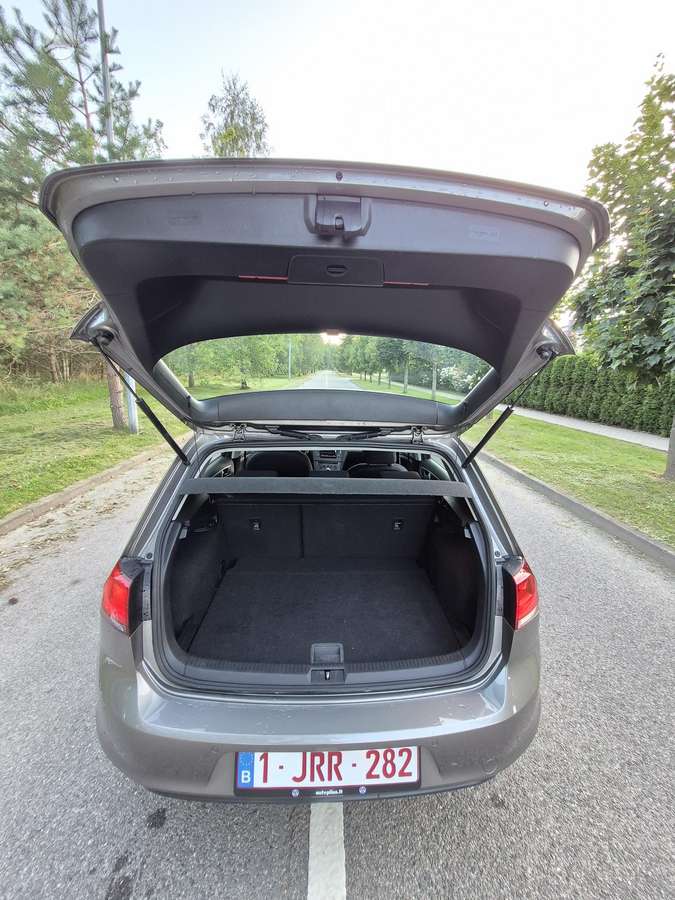 Volkswagen Golf - 7