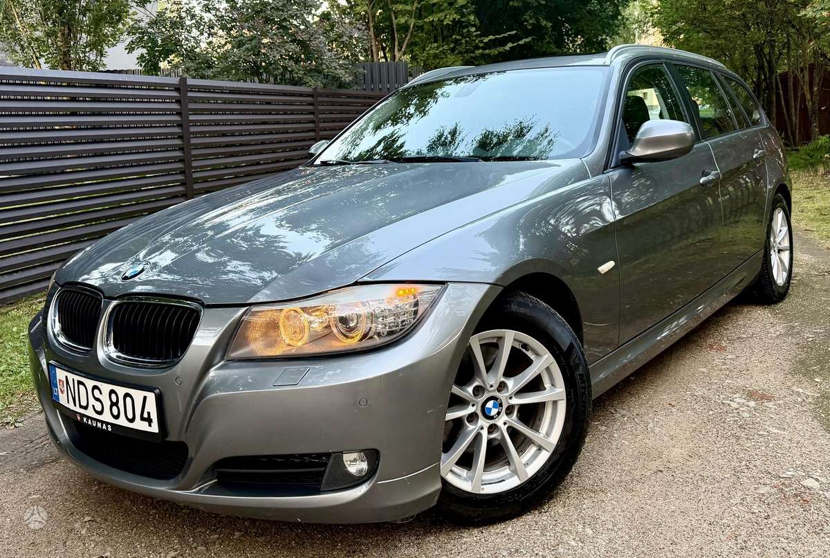 BMW 320, Универсал