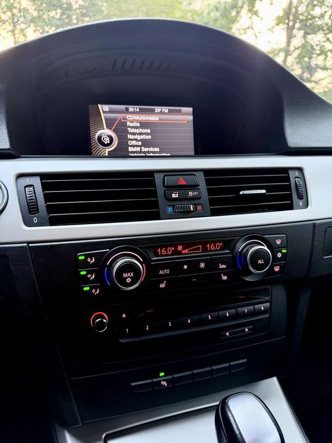 BMW 320, Универсал
