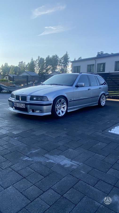 BMW 330, 3.0 l., wagon