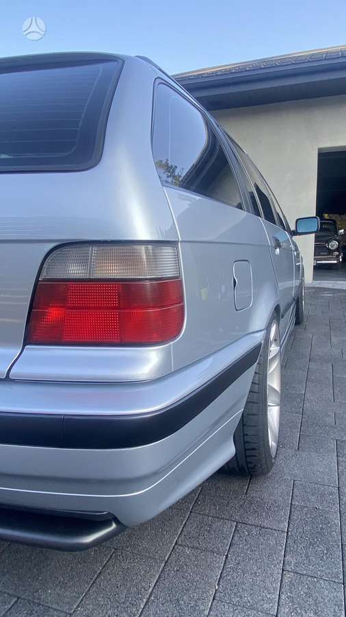 BMW 330, 3.0 l., wagon