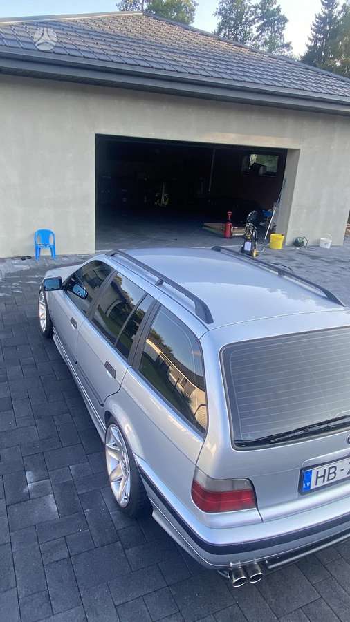 BMW 330, 3.0 l., wagon