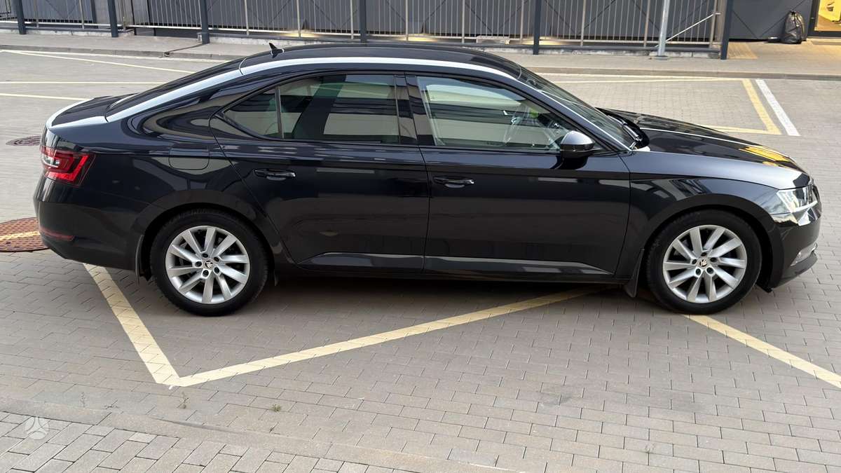 Skoda Superb, 2.0 l., Хэтчбек