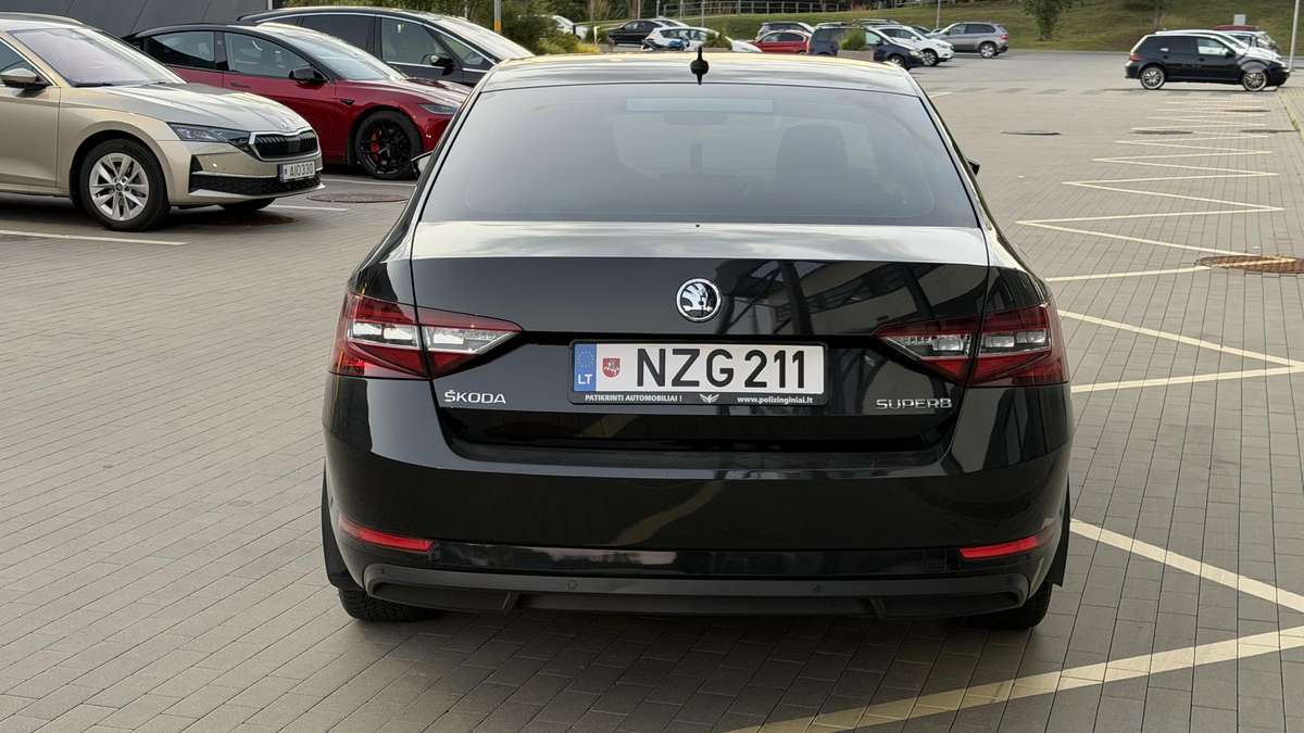 Skoda Superb, 2.0 l., Хэтчбек