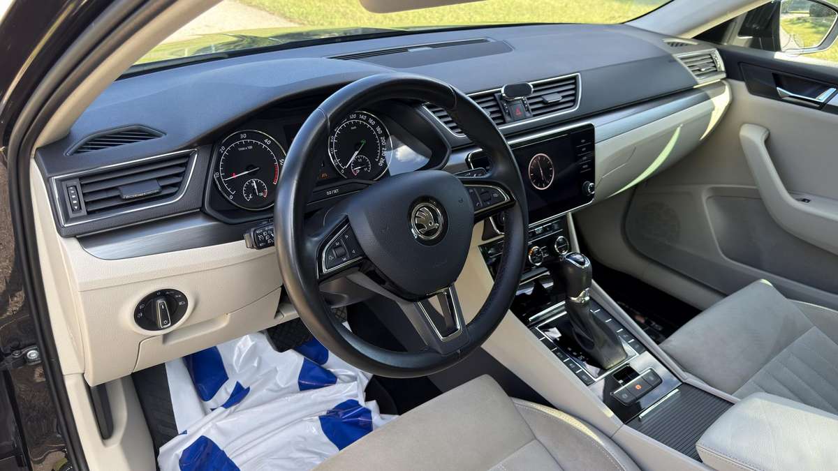 Skoda Superb, 2.0 l., Хэтчбек