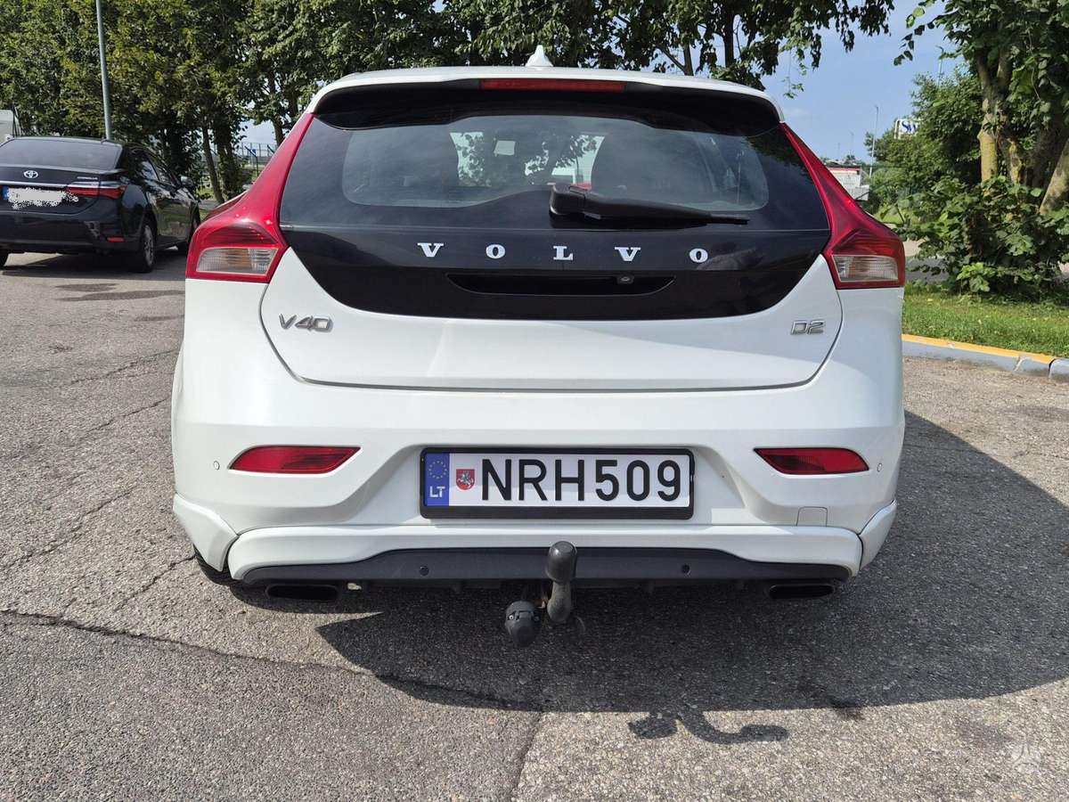 Volvo V40, 1.6 l., Хэтчбек
