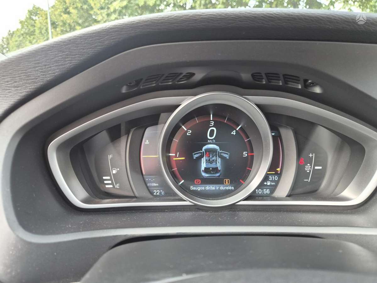 Volvo V40, 1.6 l., Хэтчбек