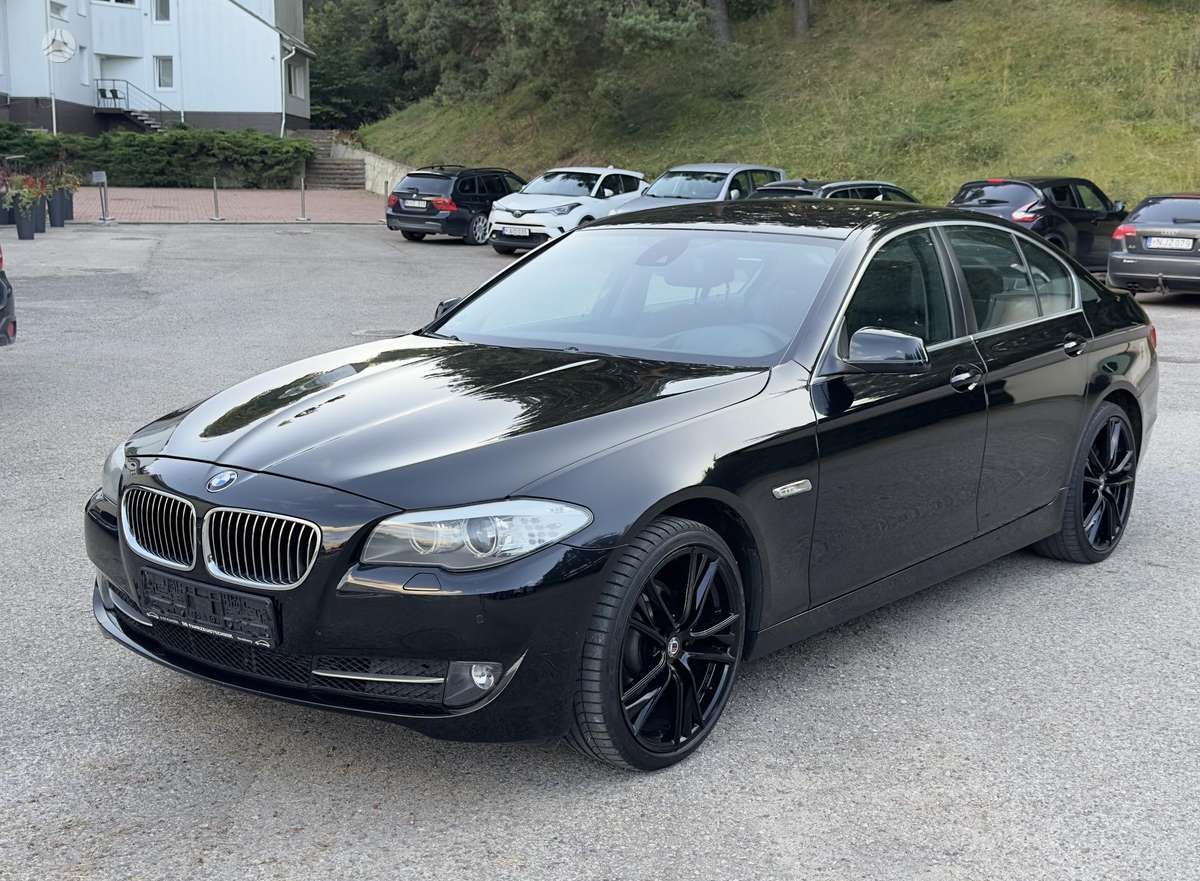 BMW 520, 2.0 l., Седан