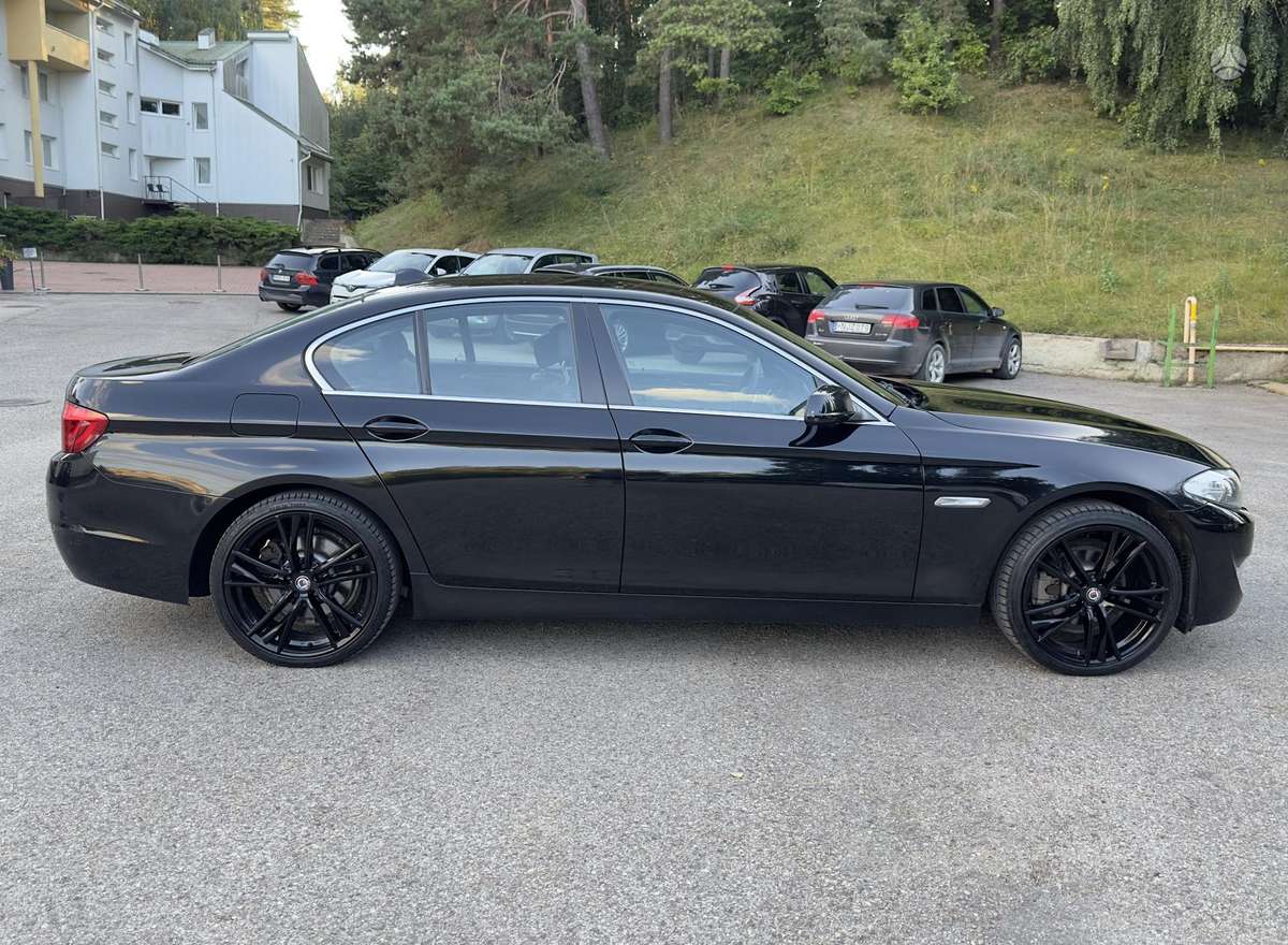 BMW 520, 2.0 l., Седан