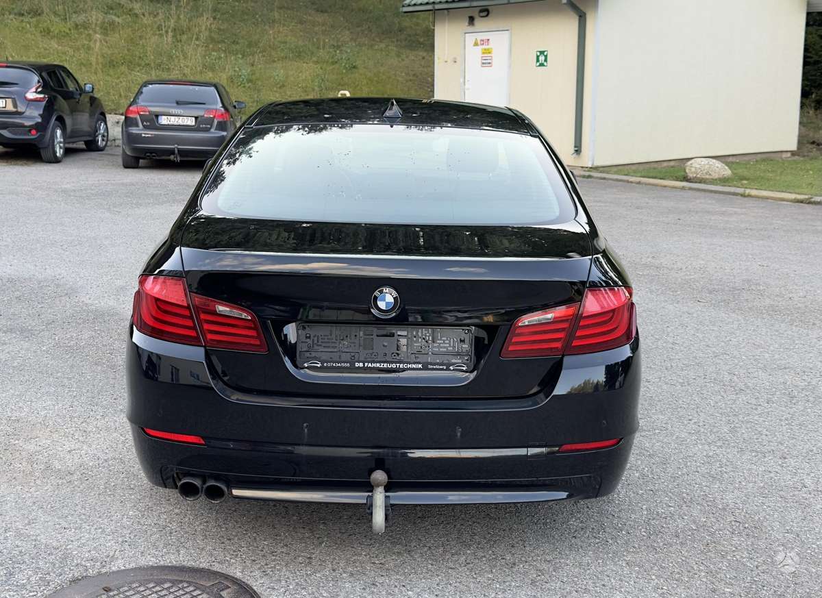 BMW 520, 2.0 l., Седан