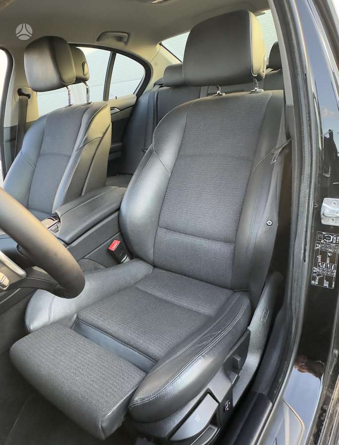 BMW 520, 2.0 l., Седан