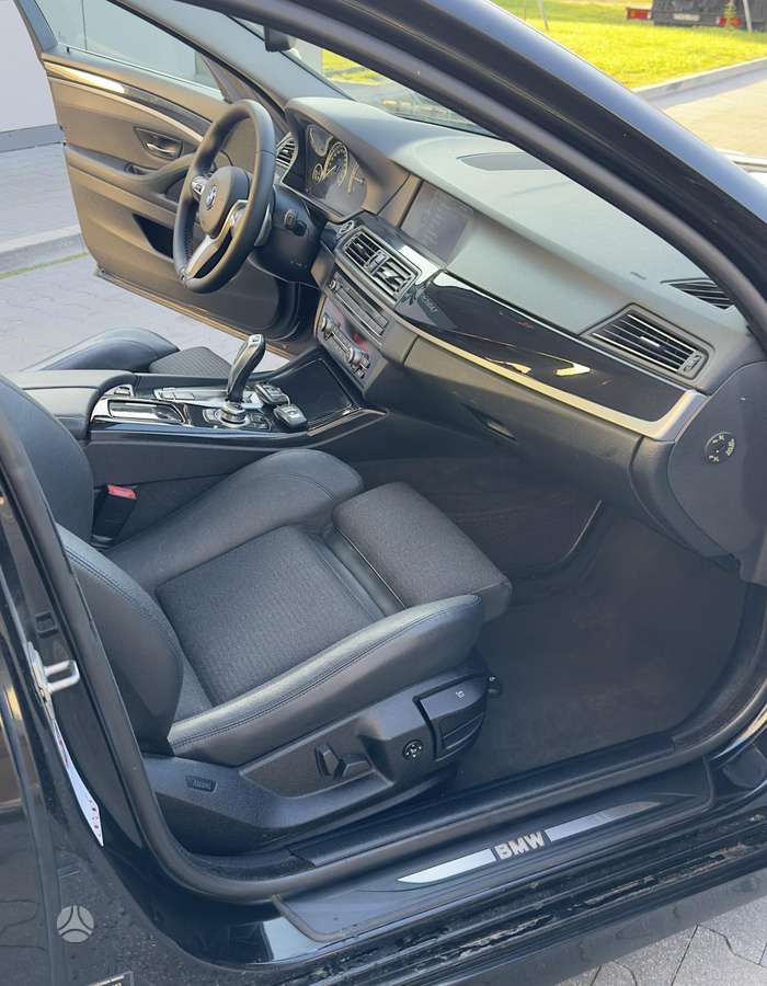 BMW 520, 2.0 l., Седан