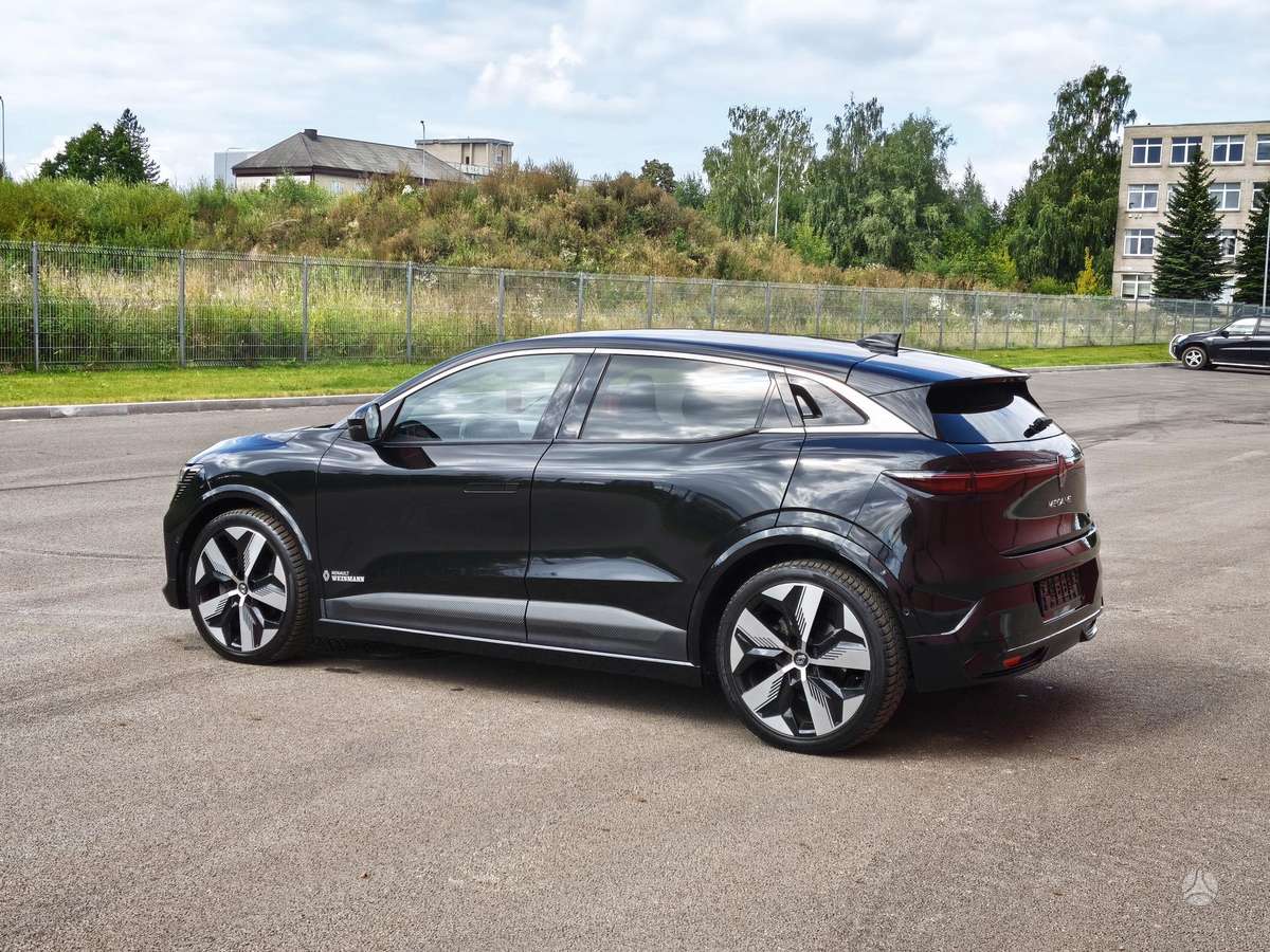Renault Megane E-Tech, 60 kWh, hečbekas