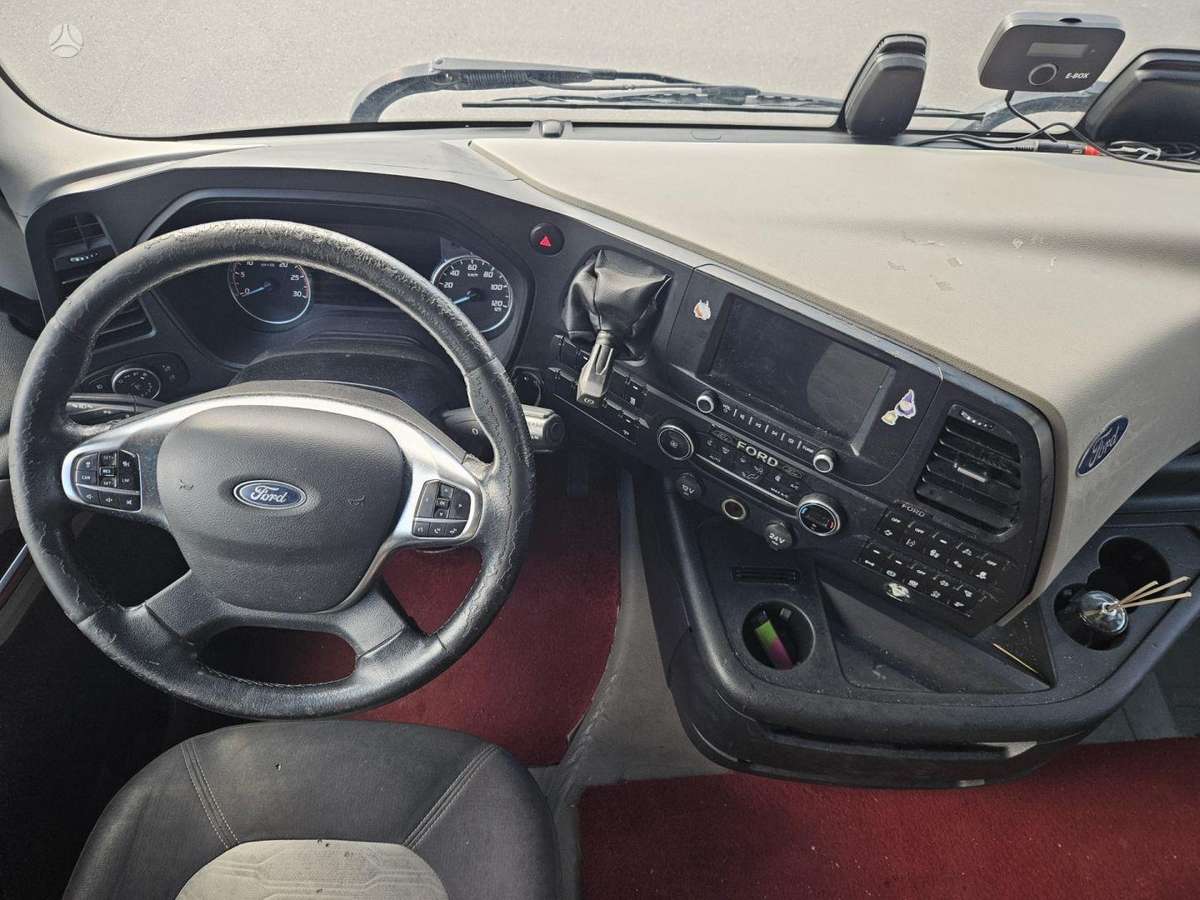 Ford F-MAX, 2 miegamosios vietos