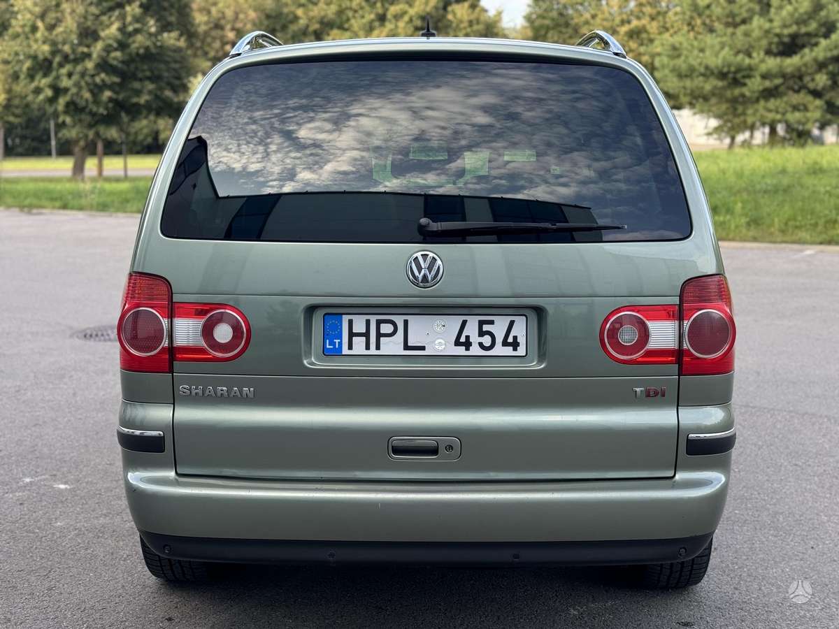 Volkswagen Sharan - 10