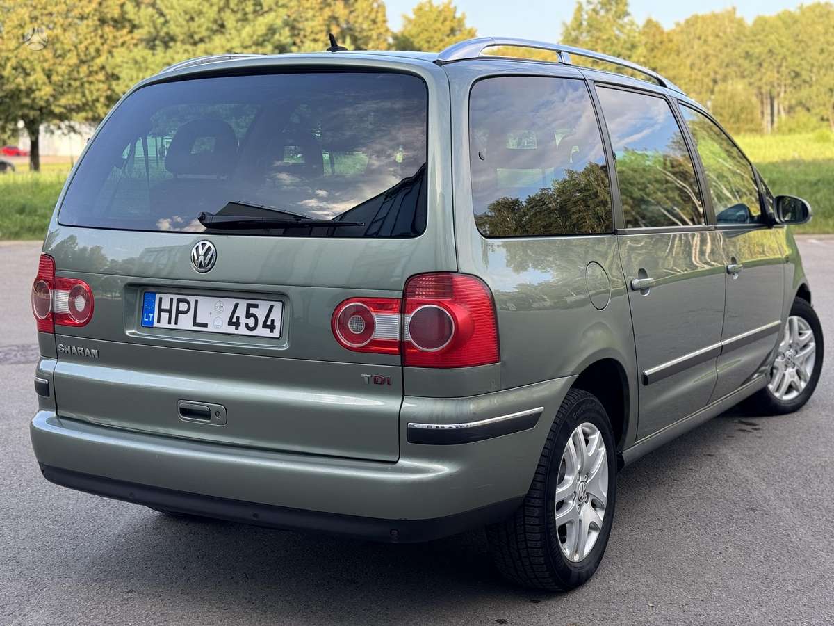 Volkswagen Sharan - 12