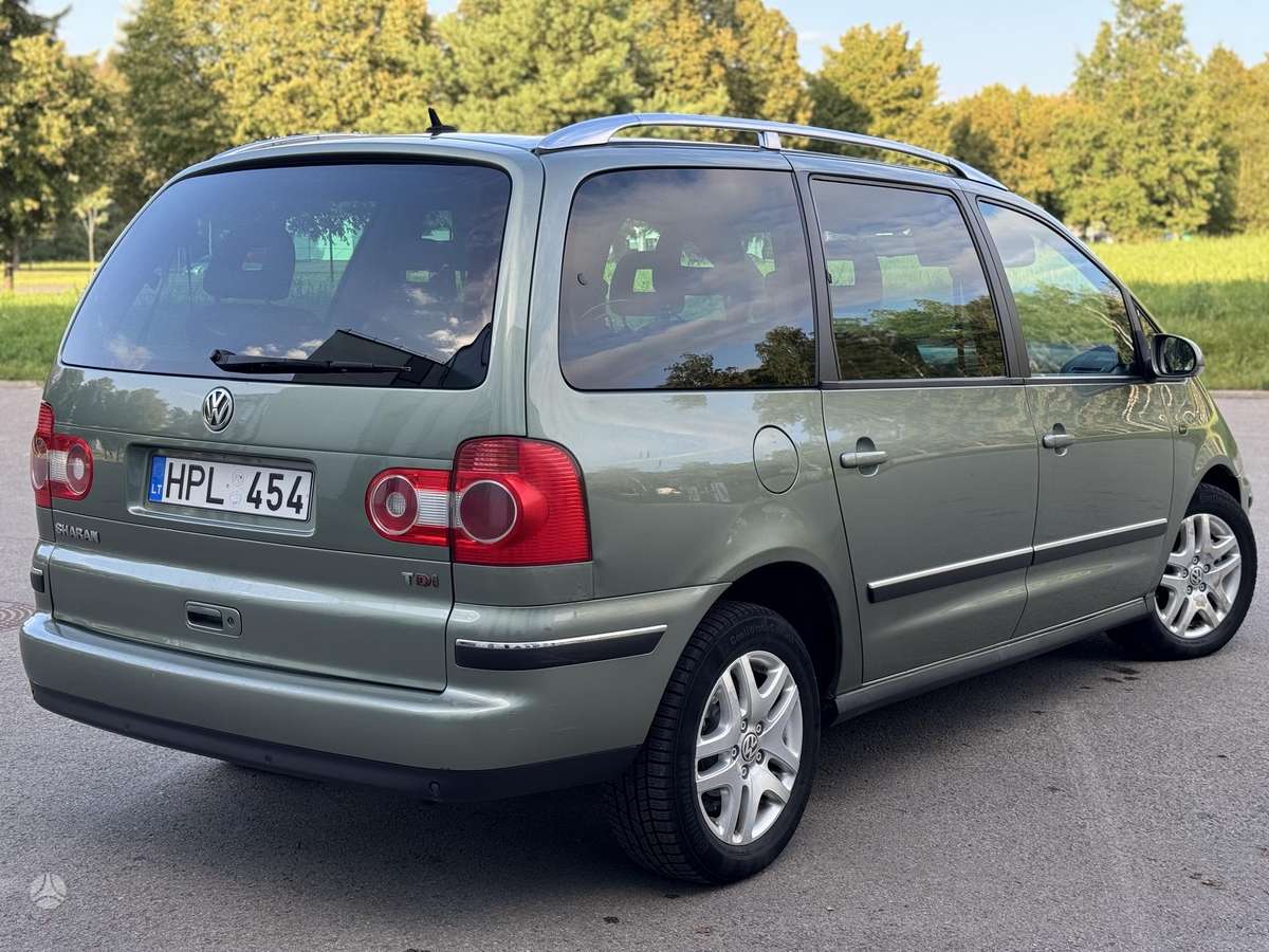 Volkswagen Sharan - 8