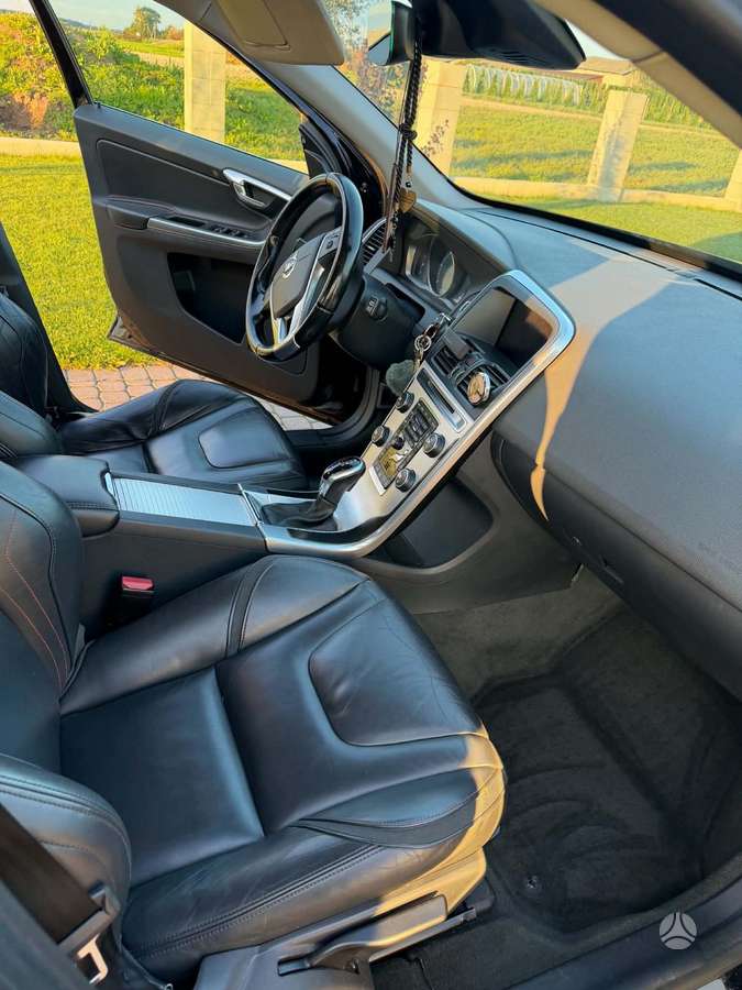 Volvo XC60 - 4