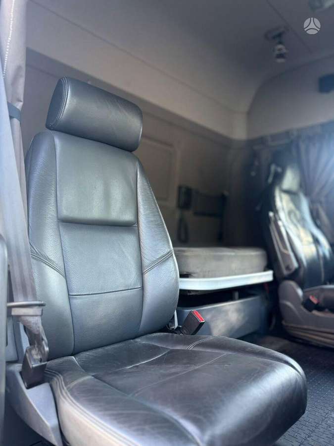 Scania R730 8X4 Full Steel, шасси