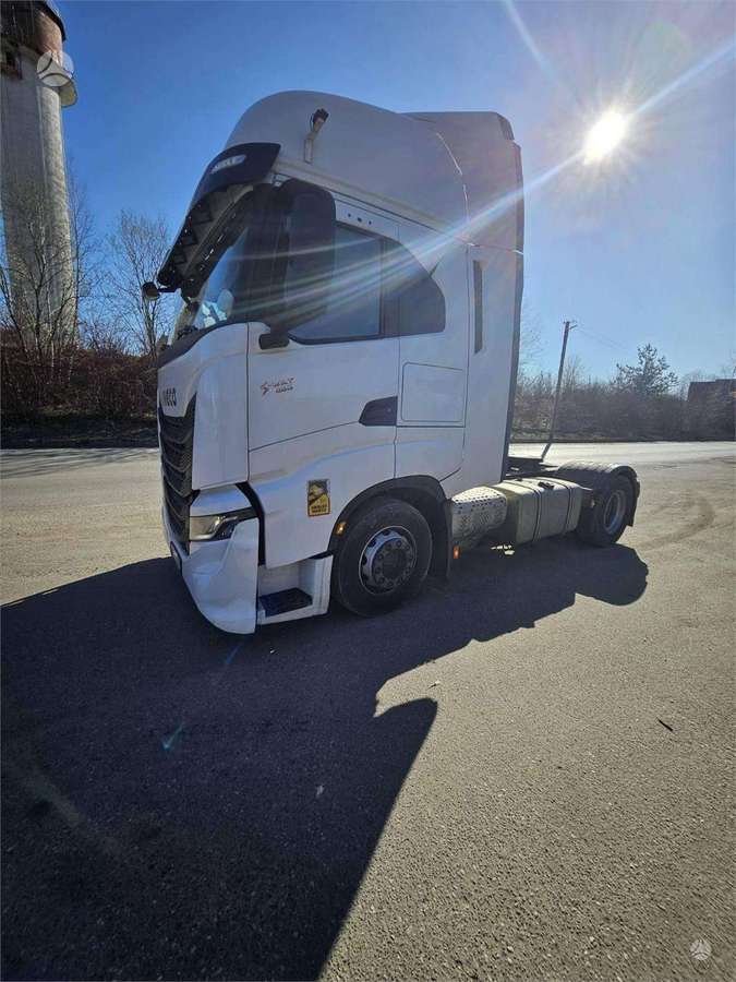 Iveco S-WAY, cab-chassis trucks