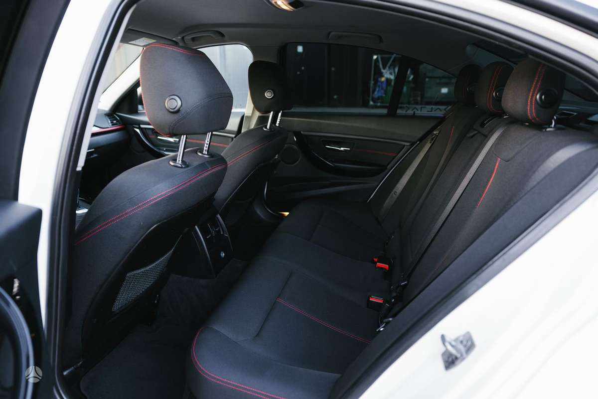 BMW 320, 2.0 l., Седан