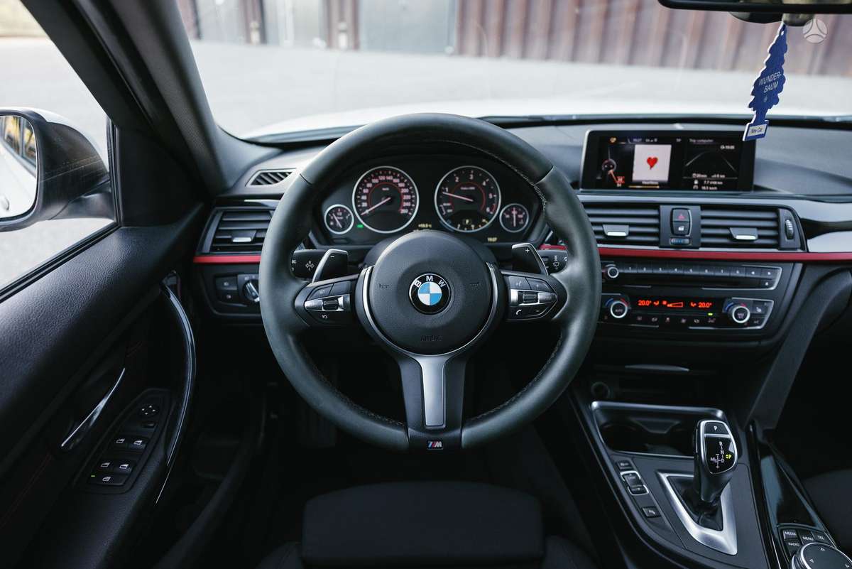 BMW 320, 2.0 l., Седан