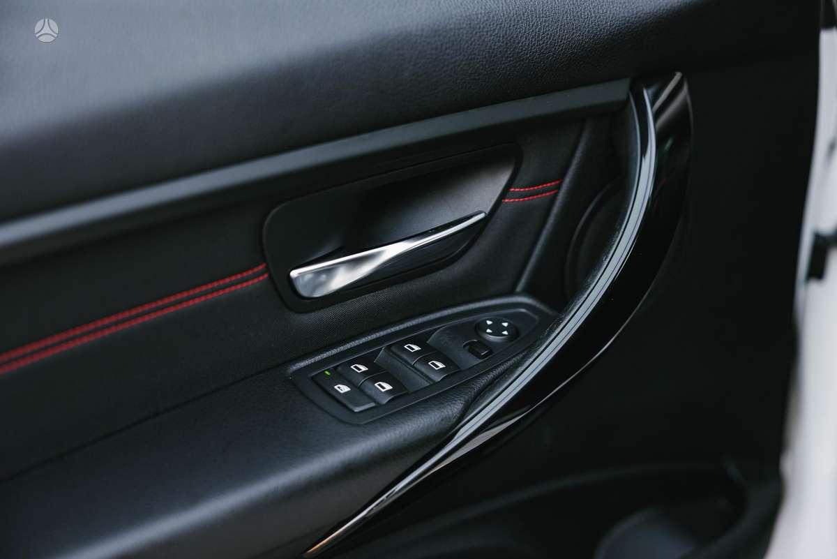 BMW 320, 2.0 l., Седан