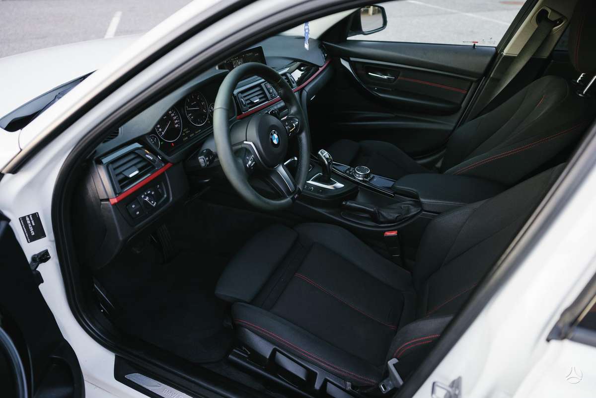 BMW 320, 2.0 l., Седан