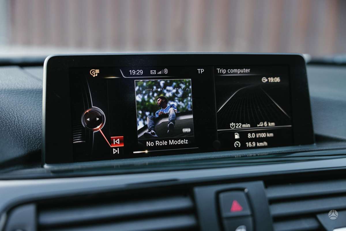 BMW 320, 2.0 l., Седан