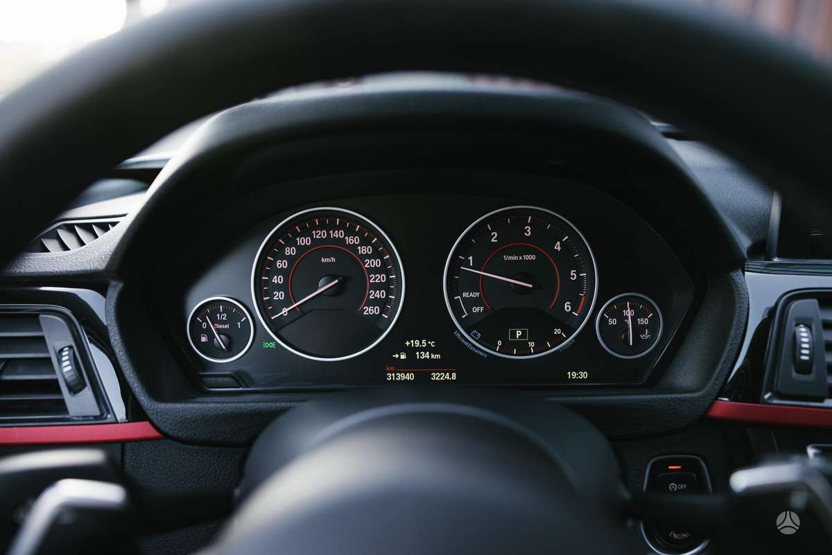 BMW 320, 2.0 l., Седан