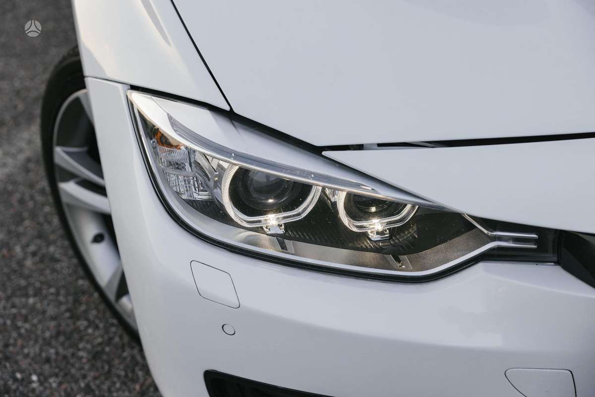 BMW 320, 2.0 l., Седан