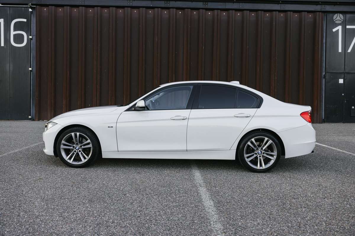 BMW 320, 2.0 l., Седан