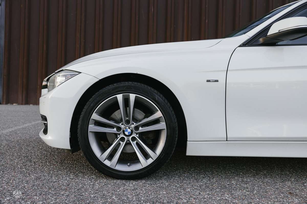BMW 320, 2.0 l., Седан