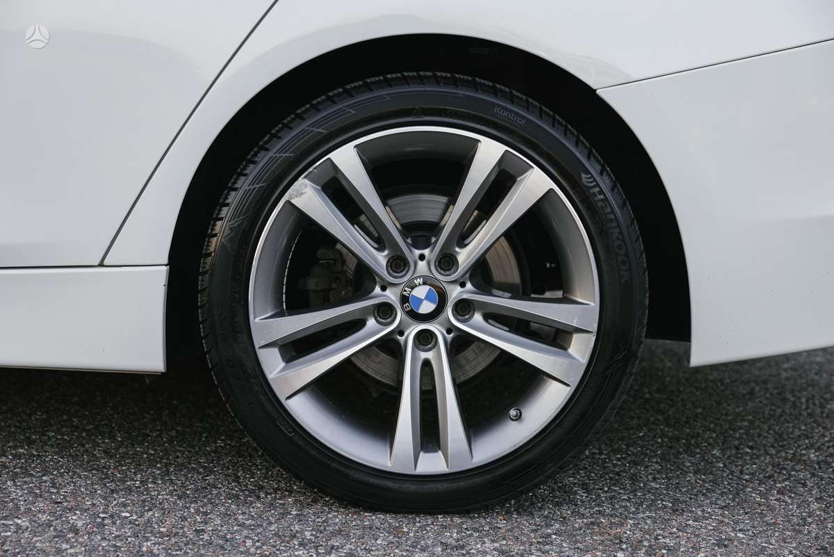 BMW 320, 2.0 l., Седан