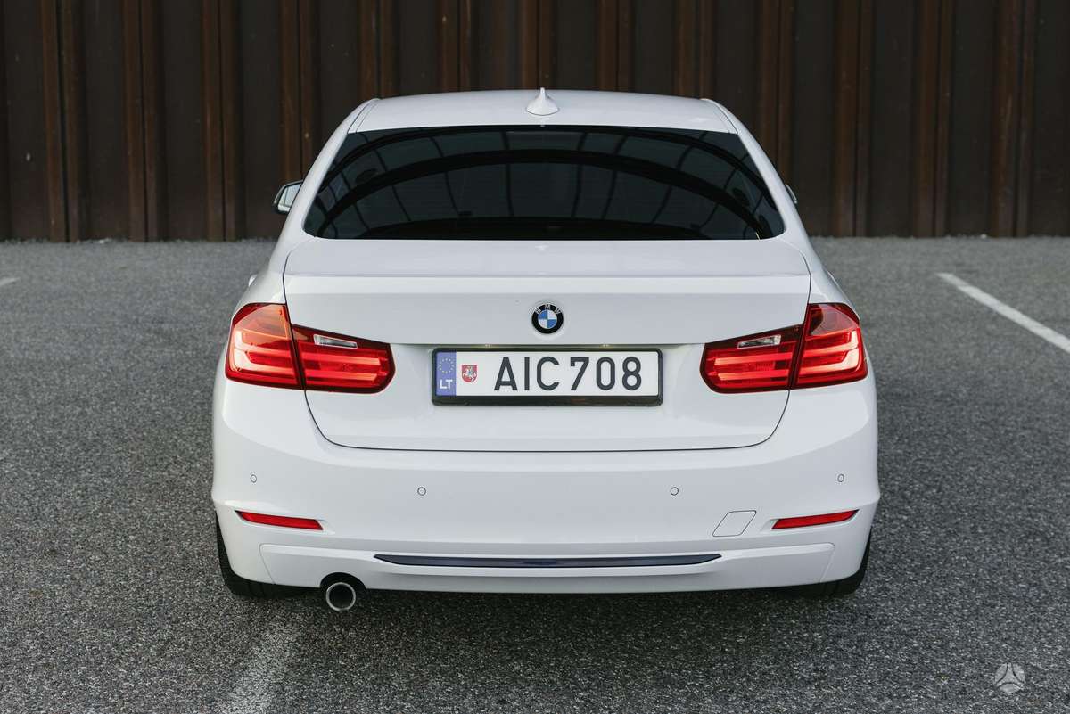 BMW 320, 2.0 l., Седан