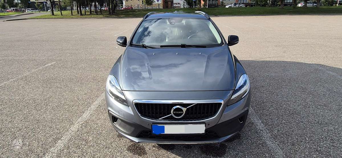 Volvo V40 Cross Country - 1