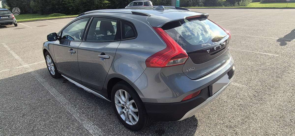 Volvo V40 Cross Country - 6