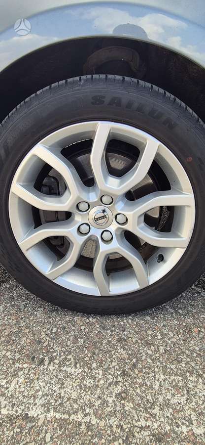 Volvo V40 Cross Country - 8