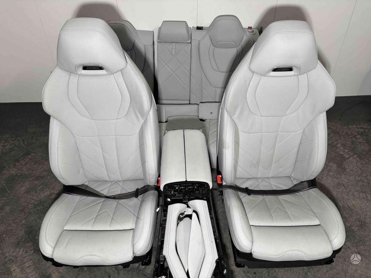 BMW XM body parts