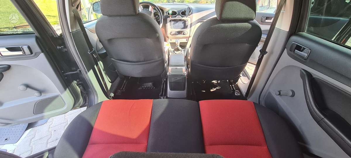 Ford Focus, 1.6 l., hatchback