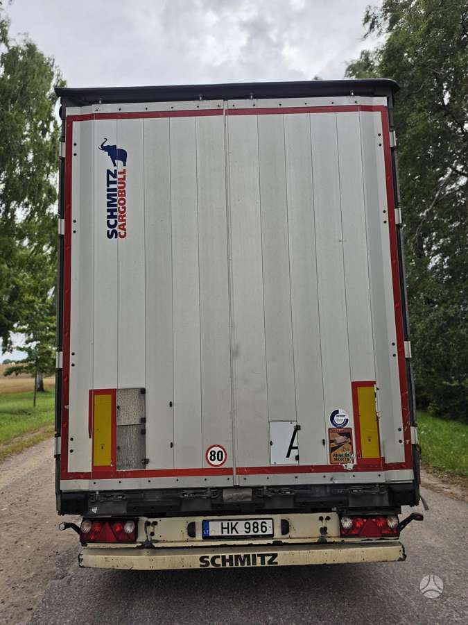 Schmitz MEGA pakeliamas stogas, užuolaidinės / tentinės