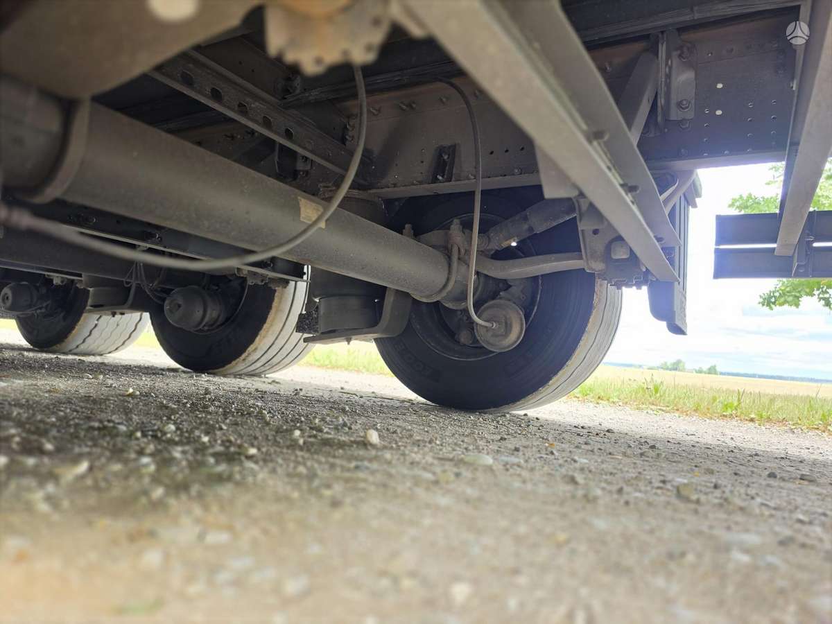 Schmitz MEGA pakeliamas stogas, užuolaidinės / tentinės