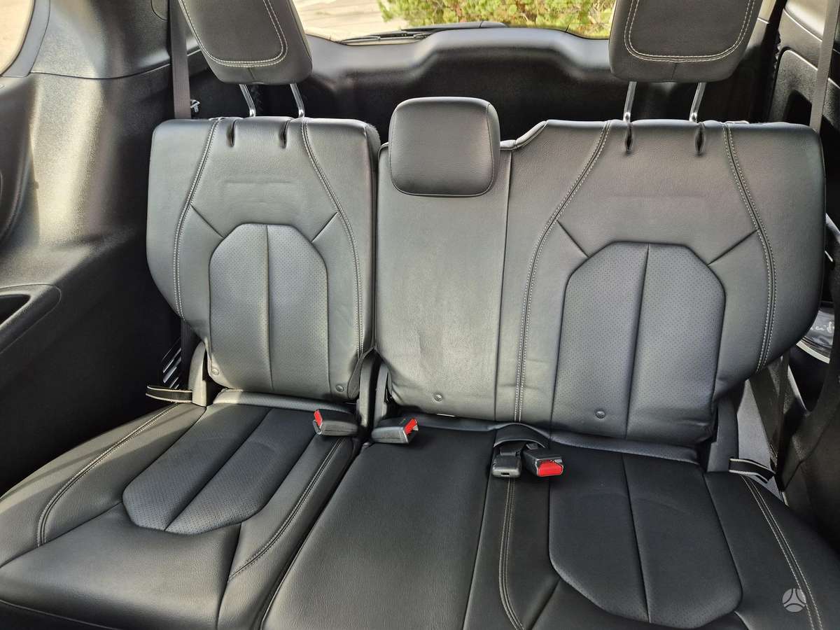 Chrysler Pacifica, 3.6 l., Минивэн