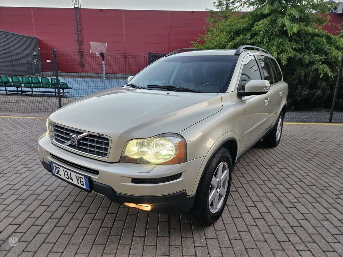 Volvo XC90 - 11