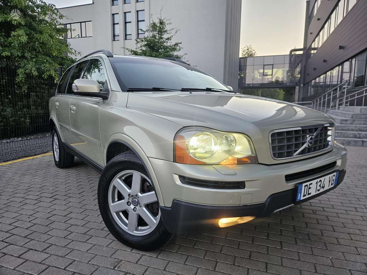 Volvo XC90 - 10