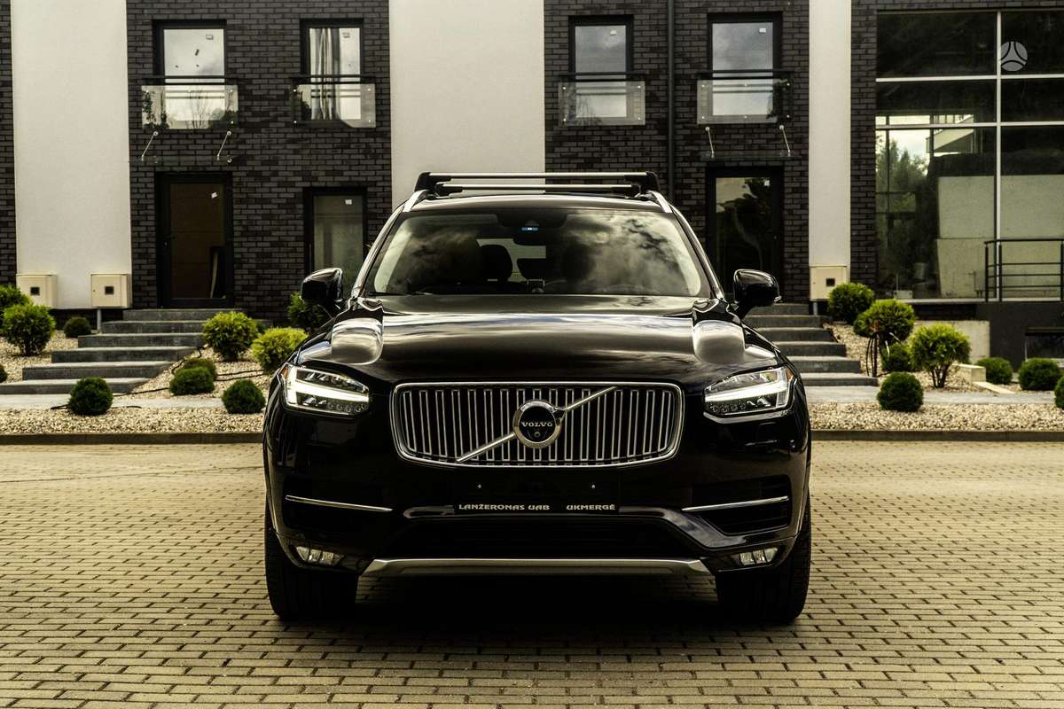 Volvo XC90 - 2